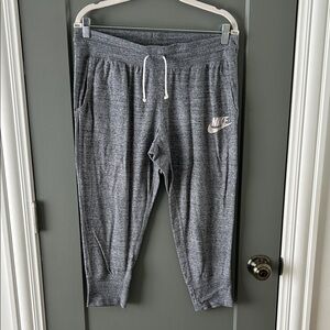 Nike Women's Gray Joggers Size Medium